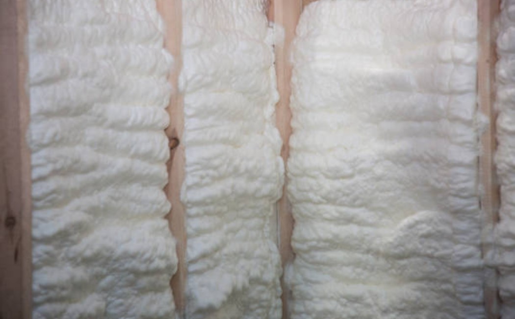 Before and after idea of Fiberglass Batts vs Spray Foam Services in walls